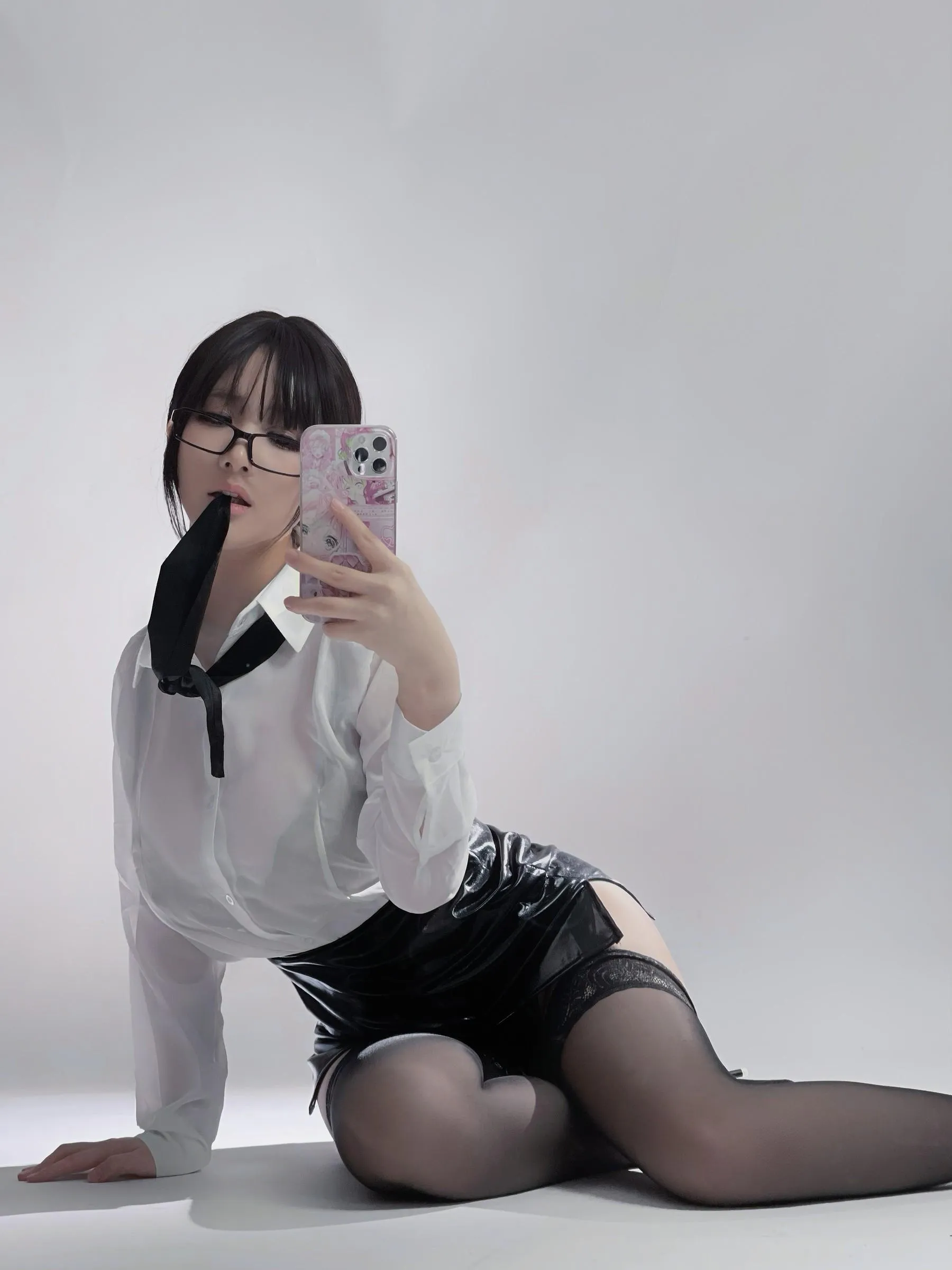 幼愛youmeko – NO.09 眼镜娘 自摄 [29P]插图8